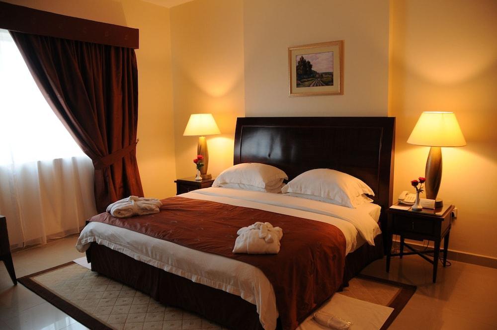Clifton International Hotel Fujairah Exterior photo